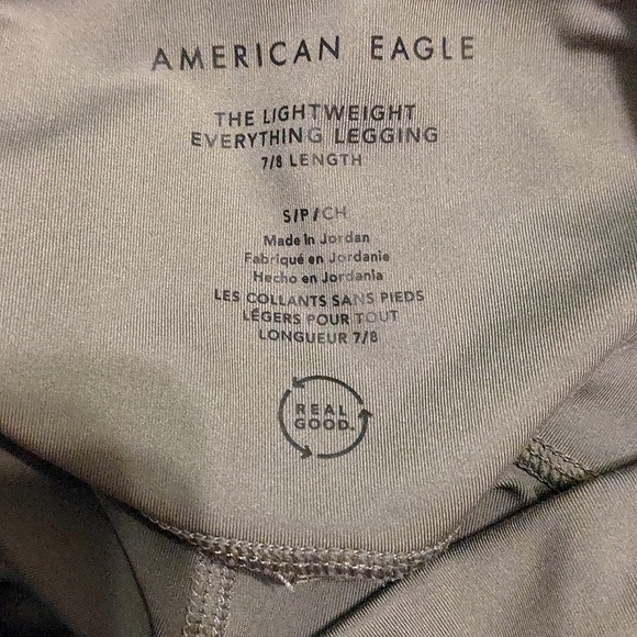 American Eagle The Lightweight Everything Legging - Picture 3 of 3